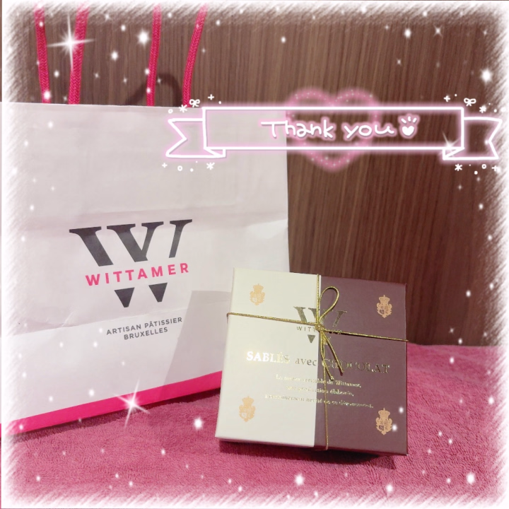 はじめましてのお兄様差し入れありがとう💖

美味しいかわからないけどって
言ってたけど絶対美味しいに決まってる！🎶

食べるの楽しみ💕



りま🐰🖤