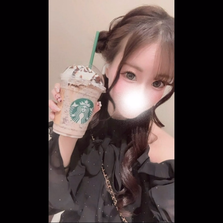 きょうも22時から出勤してます！

スタートからご予約ありがとうございます✨️ きょうは天候が悪いですがそんな日はふわりとゆっくりいちゃいちゃしませんか☺️ 足元気をつけて来てくださいね！☔️