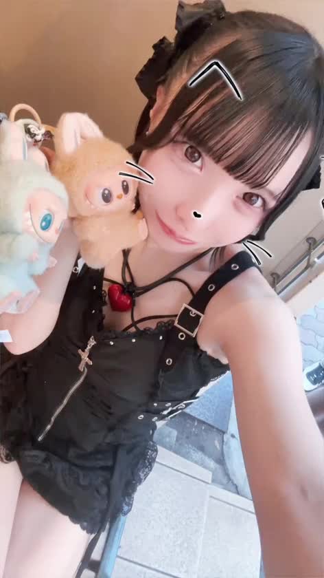 はじめまして(=・ω・）ノ

ミントっていいます

黒髪サラサラロングヘアーの

猫ちゃんと爬虫類と刃牙シリーズを

こよなく愛する女の子です🎀•  - •̥🎀

姫チャンネル初めて使うので不慣れですが、よろしくお願いします🙇‍♀️

ミント