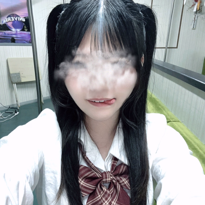 今月もありがとうございました！✨️💕
感謝祭でお会いできた方もグリーン車で来てくれてとっても嬉しいです😖💕
新人割終わっちゃうけど来てくれたら嬉しいな🥺♡
4月もがんばるのでよろしくお願いします😳