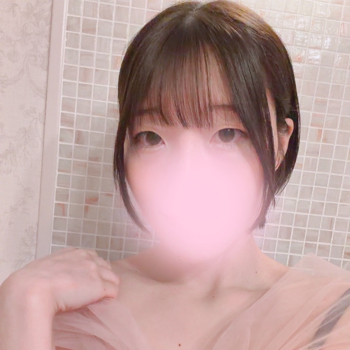 出勤しました〜🫡

あったかいかな、、？と思ったけどさむいいいい〜〜

ぬくぬくにくっつかせてくれる人募集中〜🥰