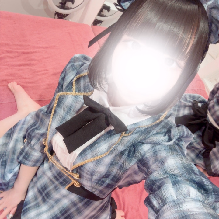 今日も残りあと少し〜！！

雨の日ってすごく眠くなるのみゆだけかな？(>_<)

台風来てるけどまったり待ってます☺️

🎀みゆ🎀