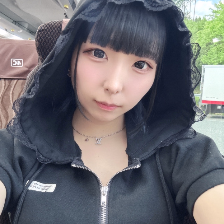 次回15:40~🈳です！

スタートからずっと待機無しでありがとう😭

夜までいるのは今日と明日が最後なので待ってるよ♡

🎀みゆ🎀