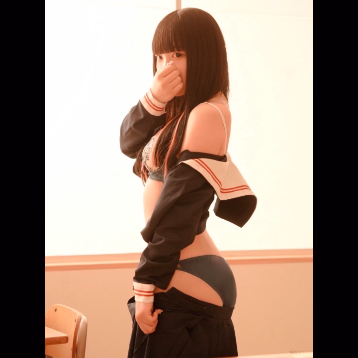 みゆのおすすめポイントは
おしりが柔らかいところ🍑

ふわふわおっ○いよりも柔らかいかも！？🤭

あとは色白でスタイルいい所かなっ🎶
お兄さんに刺さるからだだと思う🫶🏻

みゆのからだ堪能しに来てね🍀