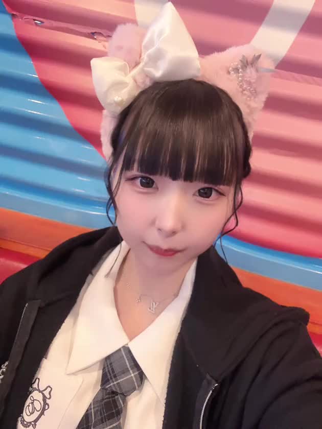 遊園地デートとか憧れちゃう🥺

絶叫系平気な男の人がタイプ😉

リードしてくれるお兄さん大好き♡

いっぱい責めたいけどリードしてくれるお兄さん募集中だよ🤭

🎀みゆ🎀