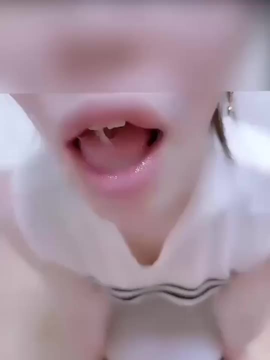 もっと濃いいのが欲しい」な☆

舌で精子転がす動画