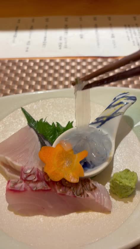食べたことないやつ出てきた！
ちゅるんとしてておいしかった？かも？