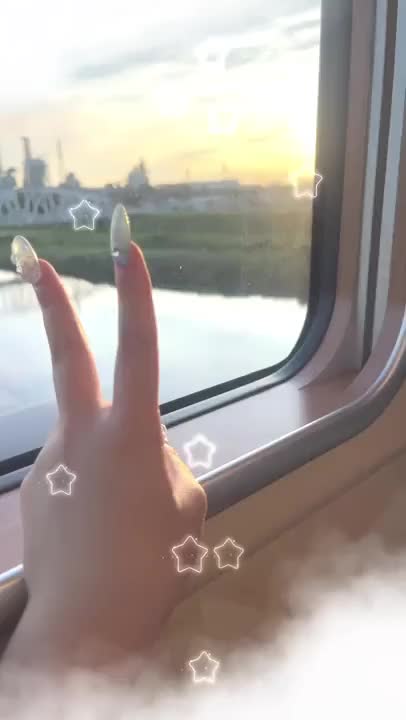 顔あまりにも寝そうなので手でゆるちて💦6日間ありがとでしたあ‼️またくると思うのでその時はお誘いお待ちしております‼️では(o・・o)/
