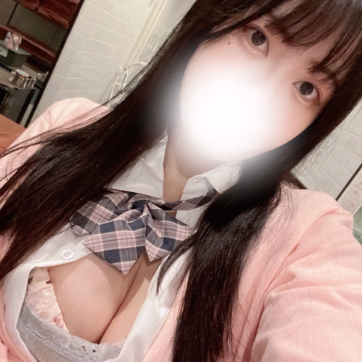現在🈳だよ〜😻😻いつでもえちえちできる準備できてるよ🩷柔らかいおっぱいに癒されにきてね🥹