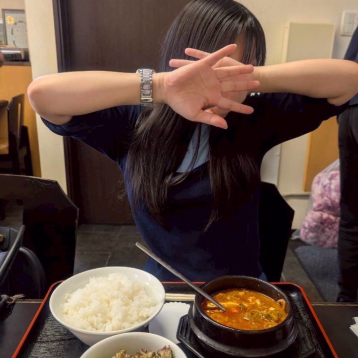 明日、出勤の時間が早くなりました！

良かったら会いに来てくださいね！