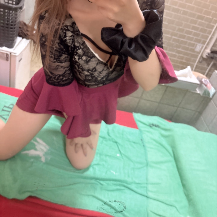 🌟初めましてのSさんへ💕

きょうかと遊んでくれて、ありがとうございました😍✨初めての出会い、ドキドキしたよね💓そんな中、Sさんがきょうかを選んでくれたこと、すっごく嬉しかったよ😘💕

Sさん、きょうかに会うために仕事を頑張って終わらせてきてくれたんだね！そのお仕事の疲れ、きょうかが癒してあげなきゃ😉💖Sさん、頑張り屋さんだね💪🏻きょうかのところで、たくさん気持ちよくなってくれたかな？💋

Sさんの手つき、とっても上手で...きょうかの弱いところを的確に触れられて、もう大変😳💦Sさん、エッチだなぁ😈💕

「美人だね」って褒めてくれて、照れちゃう🥰💘Sさんの好みの顔で良かった〜😌💓また会いたいって思ってもらえるように、もっと頑張らなきゃ！

きょうかと仲良くしてくれて、本当にありがとう🌸Sさんの優しさに感謝です😊💐

また息抜きしたい時は、いつでもお店に来てね！Sさんに会えるの、楽しみにしてるね😘💕