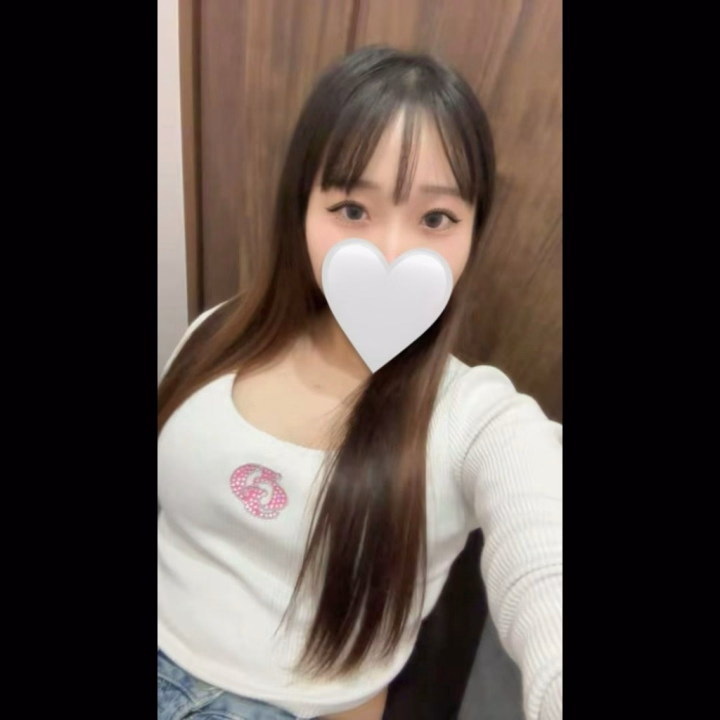 こんばんわ❣️

本日ラストまで出勤してます！

今日もお兄さん達に会えるの楽しみに待ってます🥹

ゆなに会いに来てねん💗