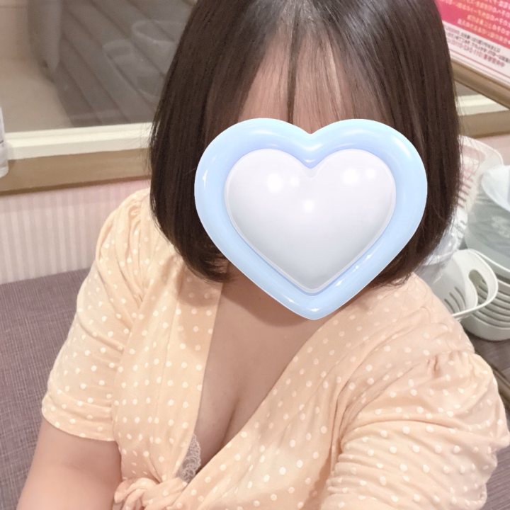 今日も元気にシュッキーン！

9:00〜16:00に出勤時間が変更になり、
ラストはご予約までいただき誠にありがとうございます😊

そのほかのお時間は空いてますため、ご来店お待ちしております✨