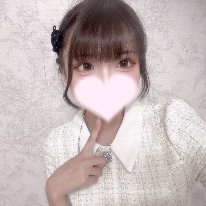 しゅ！してる！！！

なんかきょー写真盛れない😭😭😭^^💢

髪色さらに暗くしました( •ω-  )☆