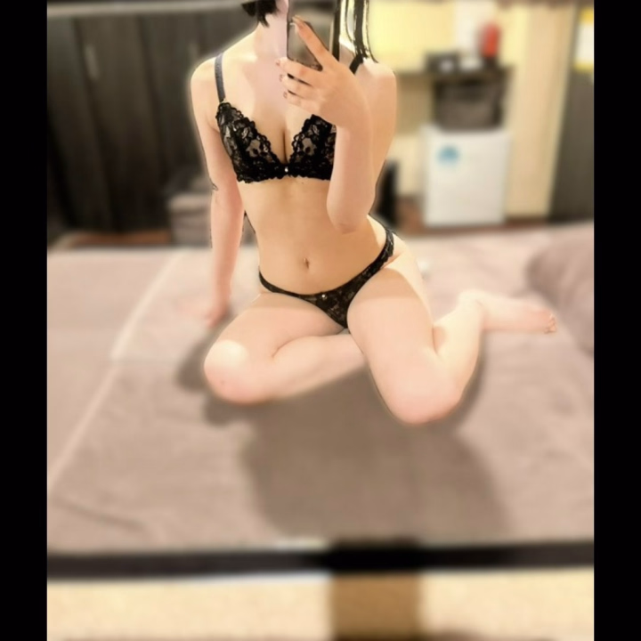 すなおです✨️

18時半から出勤しました！

今日は26時半まで出勤してます😊


1週間お仕事お疲れの方少しでも癒されに来てね💕︎

待ってるね💕︎