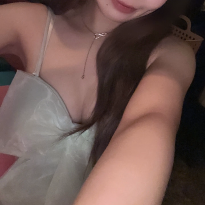 おはようございます☀️

ど平日ですが今日もお誘い待ってます💖