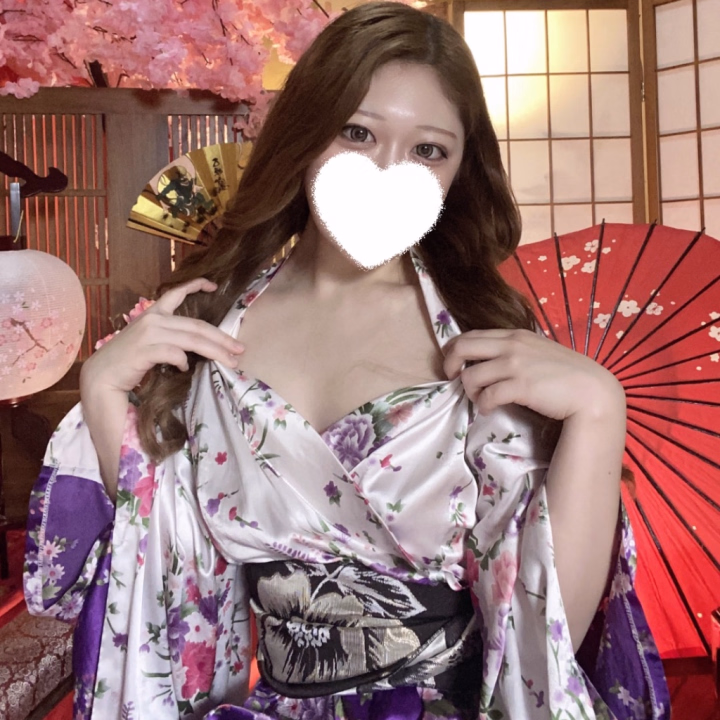こんばんはー🫶🏻
お兄さんたちとお酒の話をしていたら、そろそろお酒が飲みたくなってきたので東京帰宅したその日に飲みに行こうか検討中でございます🙂↕️
でも朝帰るから寝て1日終わる可能性もある、、🤣🤣