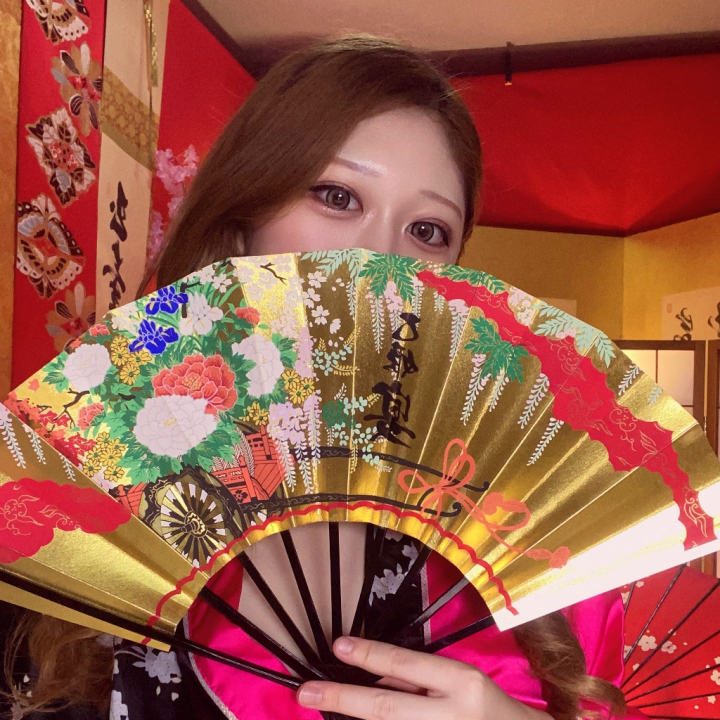 こんにちはー!
こっちの方雨凄かったね😭😭
今も降ってるのかな、、?
お足元悪いですが、ぜひ遊びにきてね!
今日は雨だけどくららとても元気で機嫌がよろしいです🎶笑