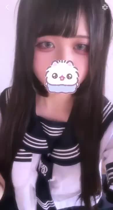 動いてるみや🩵

写真だとクールに見られやすいから、動いてみました！