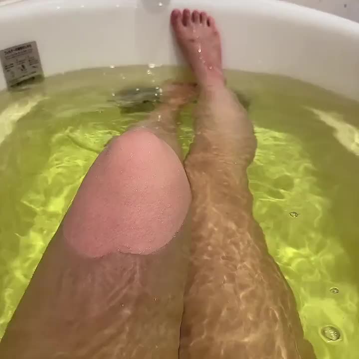 この動画

見えちゃいそう...!!

恥ずかしいけど上げてみた♡

拡大して見ちゃダメだからね!

興奮しちゃったお兄さんは

むぎの本物のアレ見に来てね♡

待ってるよ♡


♡むぎ♡