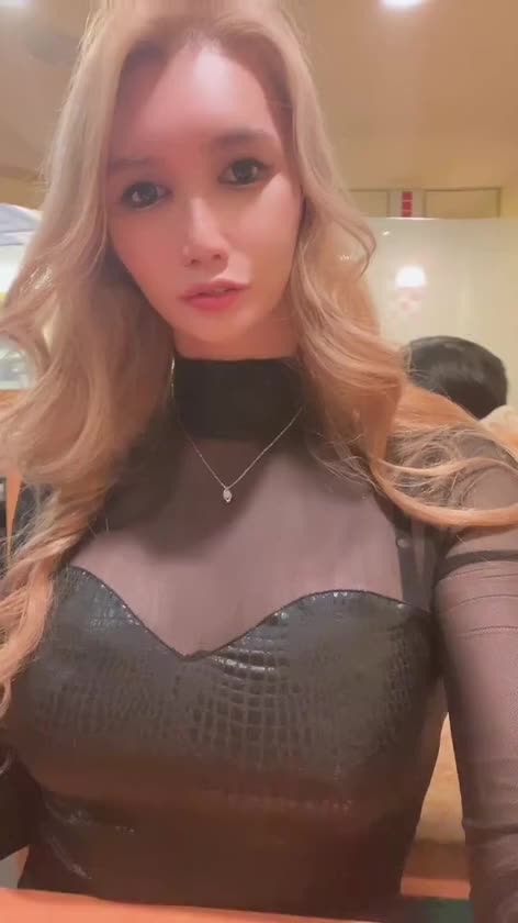 ラストの日に、初めてサイゼに行ってきました✌️😝💓
サイゼ初めて行ったんだけど
めちゃくちゃ安い！！
最高🤭❤️
でも残念ながらオムライスがない…😭💦

最終日に連続でリピのお客様が
来てくれて嬉しかった🤤💓
ありがたやありがたや🙌💓