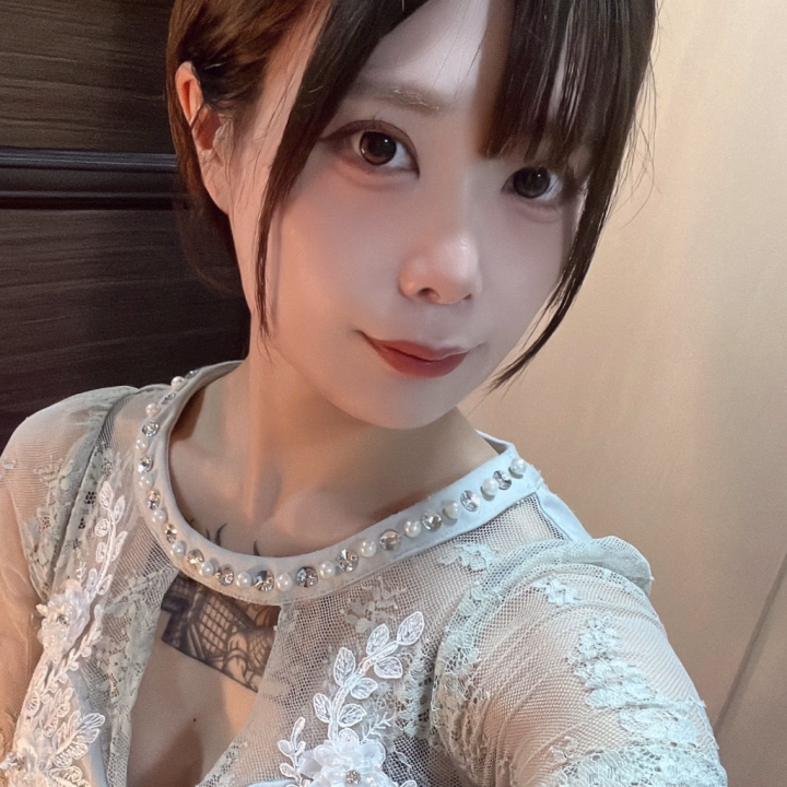 出勤しました☂️
雨ですが予約感謝ですありがとうございます😭
13時までおります！明日もいますー！
よろしくお願い致します🙇🏻🙇🏻