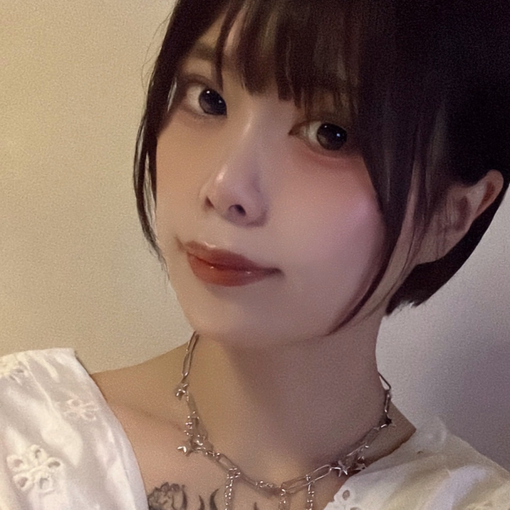 出勤しました！
髪きりました！
よろしくお願いします🙇🏻