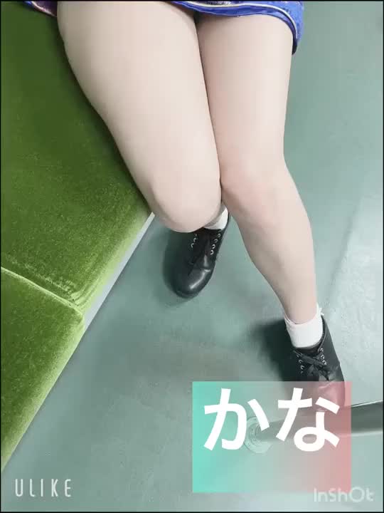 お兄様に上目遣い良きって言われたから撮ってもらったよ💕

女の子に撫でてもらったんだけど照れた😳💓

いいね5回タップとギフトで応援してね🎁✨
