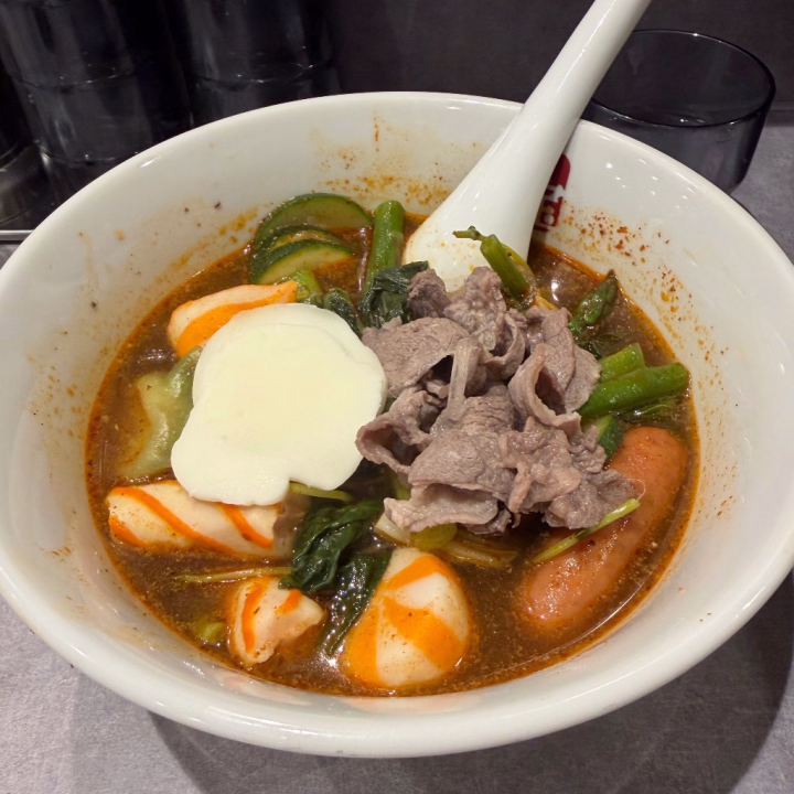 大好き麻辣湯🍜

まったりしてたので
夜ごはん休憩をもらって
麻辣湯食べてきたよ😎✌🏽

ハピネス1号店の近くのお店は
いつも空いててありがたい🤤

麻辣湯で好きな具材は

サーカス🎪
山クラゲ⛰️

山クラゲはここのお店にはないんだけど
あったら食べてほしいです☺️

おなかい〜っぱいでご機嫌🌸✨
ラストまで頑張るぞ〜🥳