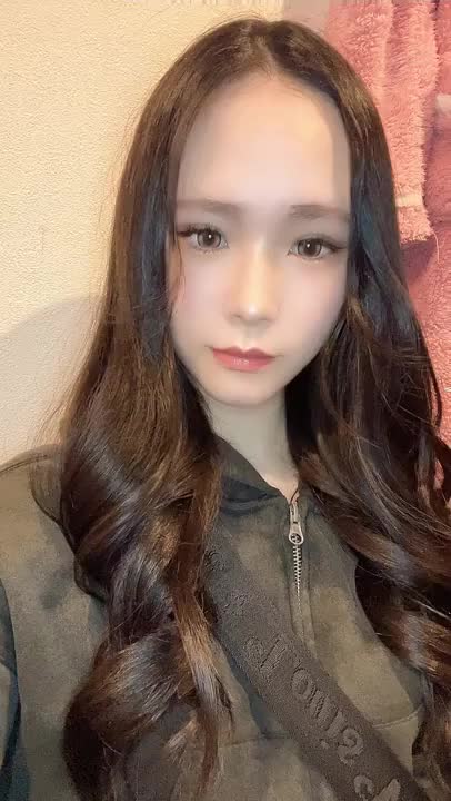 今日の夜は
お肌をスベスベモチモチにする日🫣💕

次の日の肌感がいつもより
柔らかくて触り心地バツグンに
良くなるの😖💗

毎日抜かりなく
スベスベモチモチにしてるけど
触りに来る？？