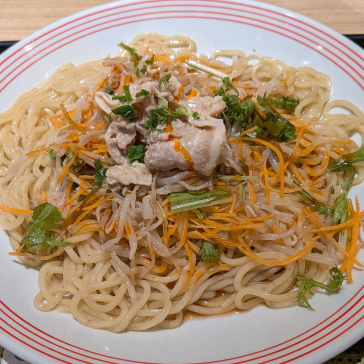 ランチは結局、
久々のリンガーハットで…

冷やししゃぶしゃぶ麺に🐷🍜
ラー油たくさんかけて…（笑）

いただきました😋🙏

さてさて、午後も頑張るぞ〜💞💞✨✌